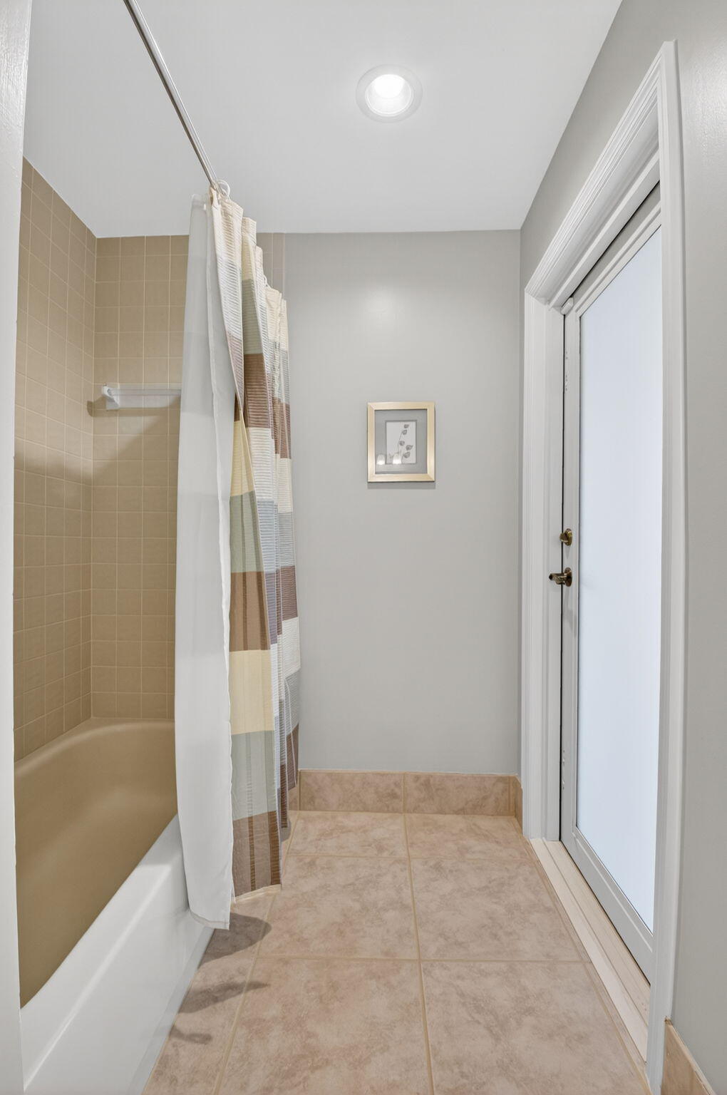 20739 Pebble Creek Court Boca Raton, FL 33498 - Photo 25 of 37 Bathroom 2