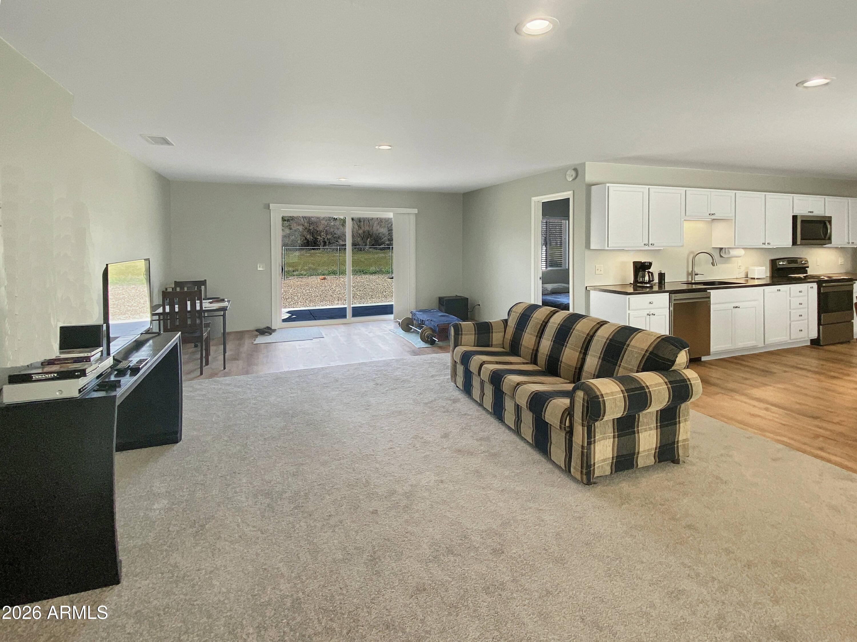 3960 East Lake Shore Drive Rimrock, AZ 86335 - Photo 7 of 32 Family Room