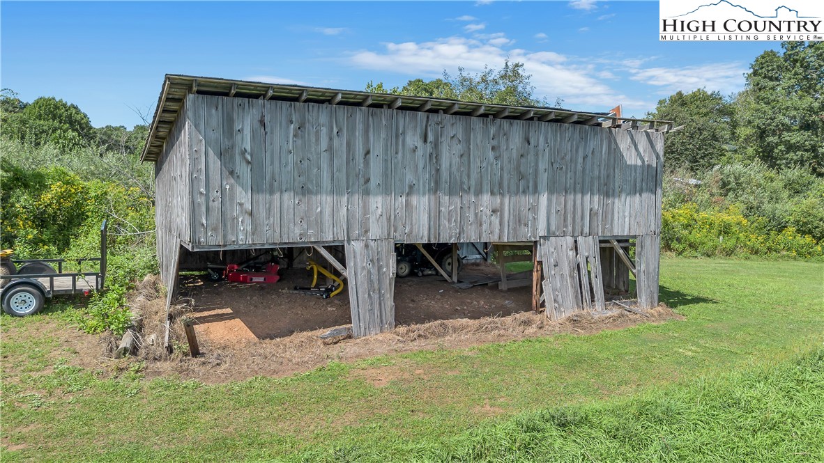 554 County Line Road Mouth Of Wilson, VA 24363 - Photo 23 of 48 Gallery Image 23