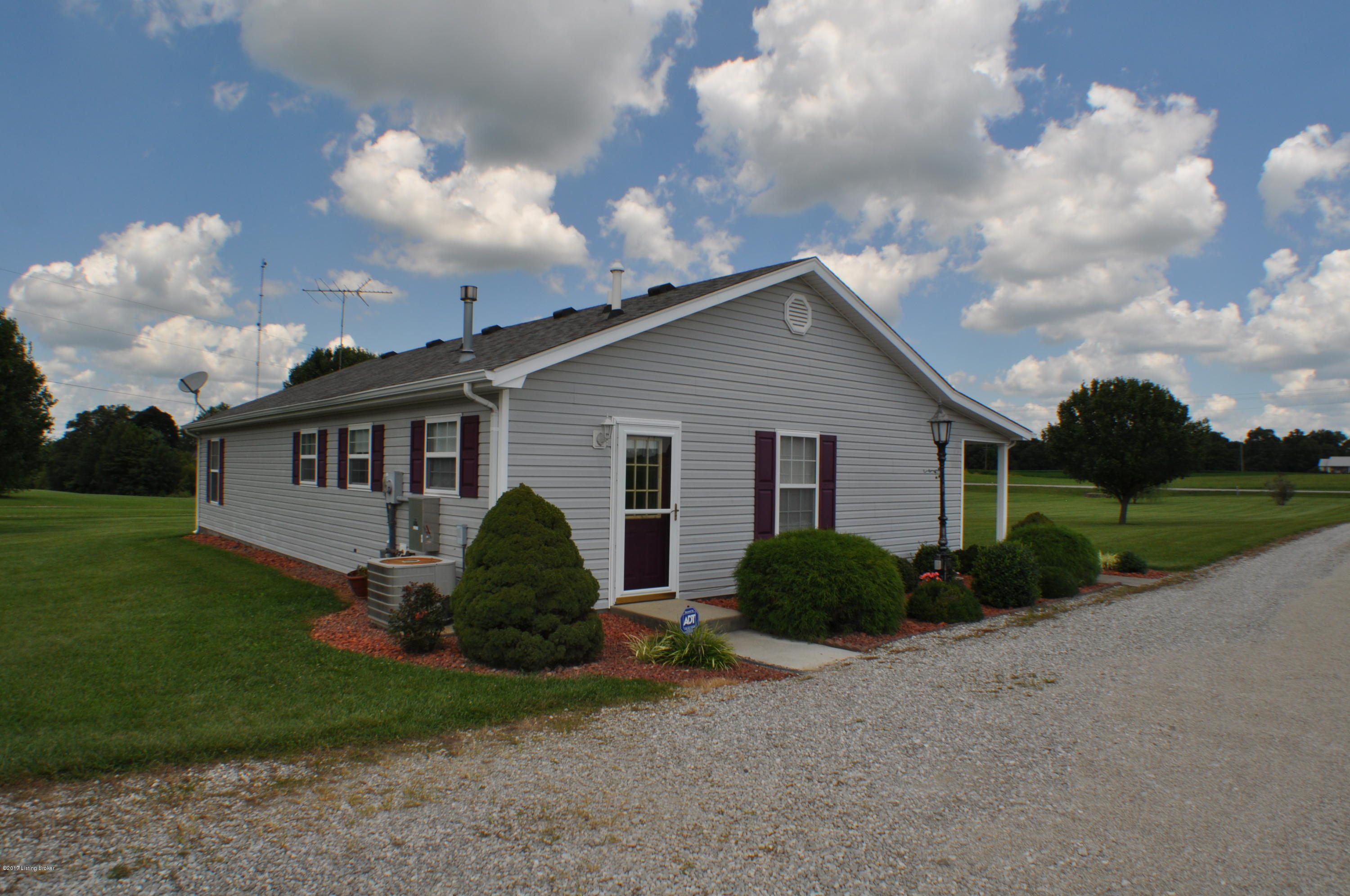 5295 Rhodelia Road Payneville, KY 40157 - Photo 5 of 33 DSC_0270
