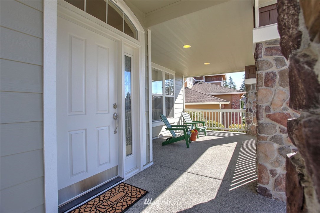 17038 164th Way Southeast Renton, WA 98058 - Photo 2 of 25 Gallery Image 2