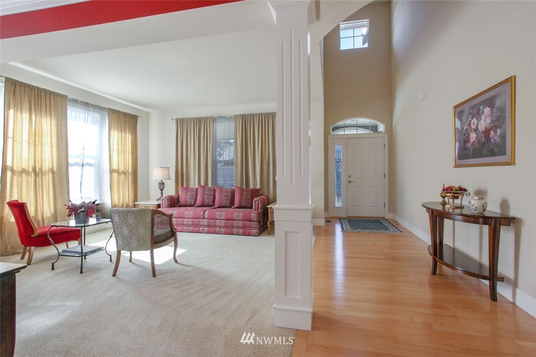 17038 164th Way Southeast Renton, WA 98058 - Photo 4 of 25 Gallery Image 4