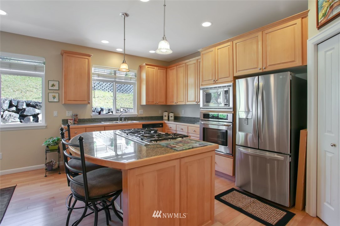 17038 164th Way Southeast Renton, WA 98058 - Photo 6 of 25 Gallery Image 6