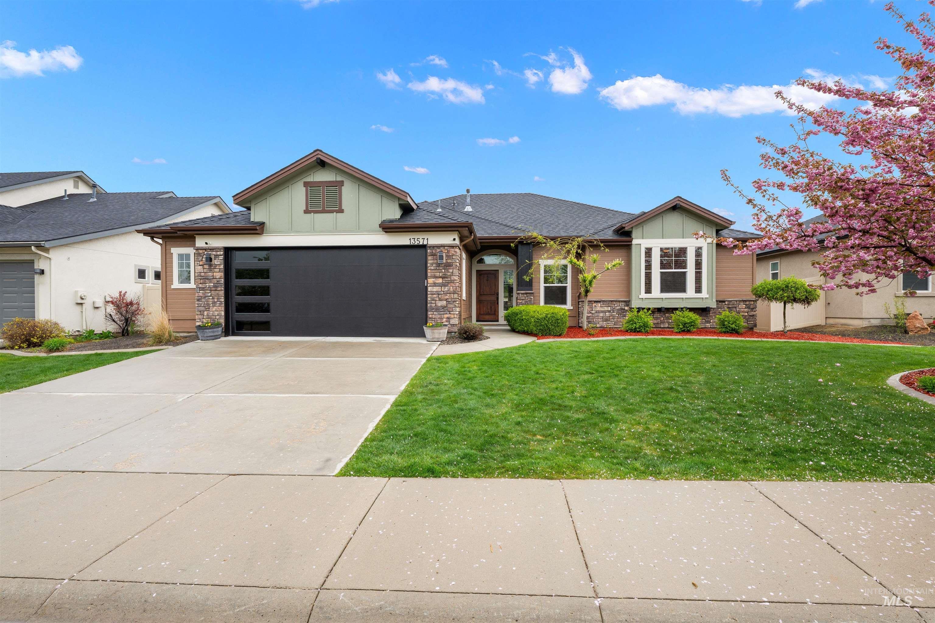 13571 Signorello Street Caldwell, ID 83607 - Photo 2 of 34