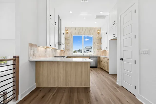 $699,000 | 18 Maybury Way, Lakeway, TX 78738