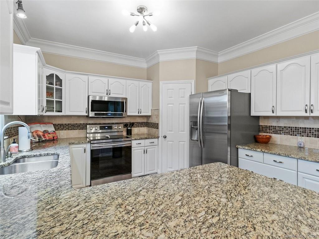 9827 Potter Road Matthews, NC 28104 - Photo 17 of 46 Gallery Image 17