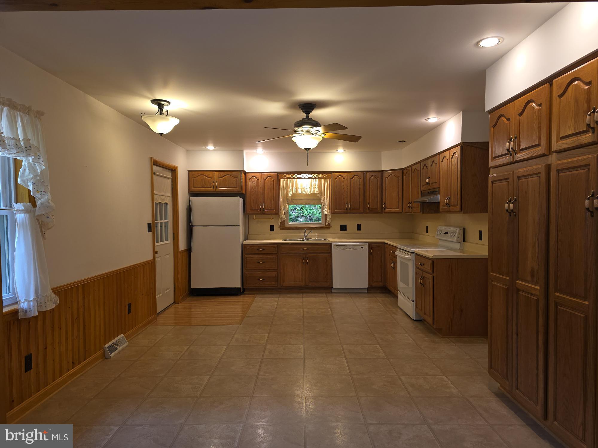 1030 Silver Creek Road Port Trevorton, PA 17864 - Photo 9 of 21