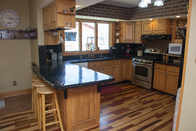 17384 Crosby Road Morrison, IL 61270 - Photo 2 of 41