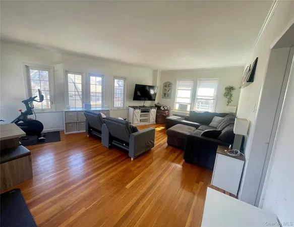 $1,279,000 | 372 East 235th Street | Woodlawn Heights