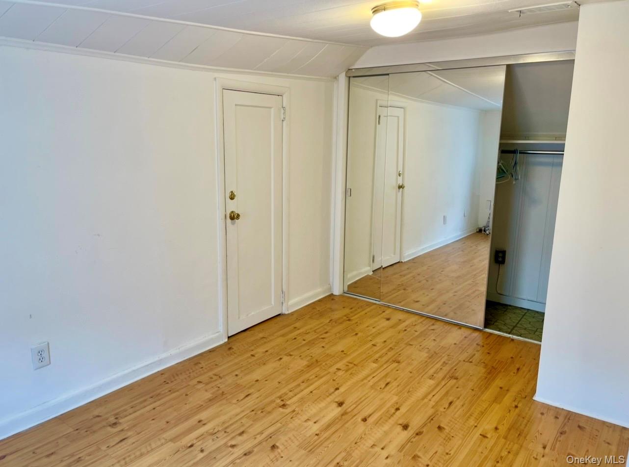 372 East 235th Street Bronx, NY 10470 - Photo 26 of 36 a view of empty room