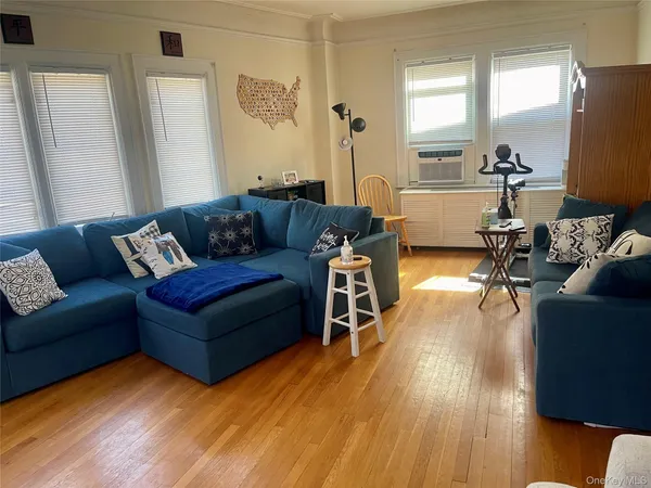 $1,279,000 | 372 East 235th Street | Woodlawn Heights