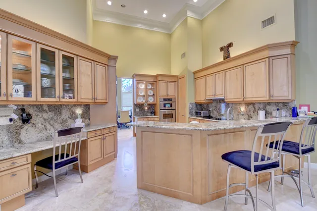 $1,995,000 | 4800 Bocaire Boulevard, Boca Raton, FL 33487