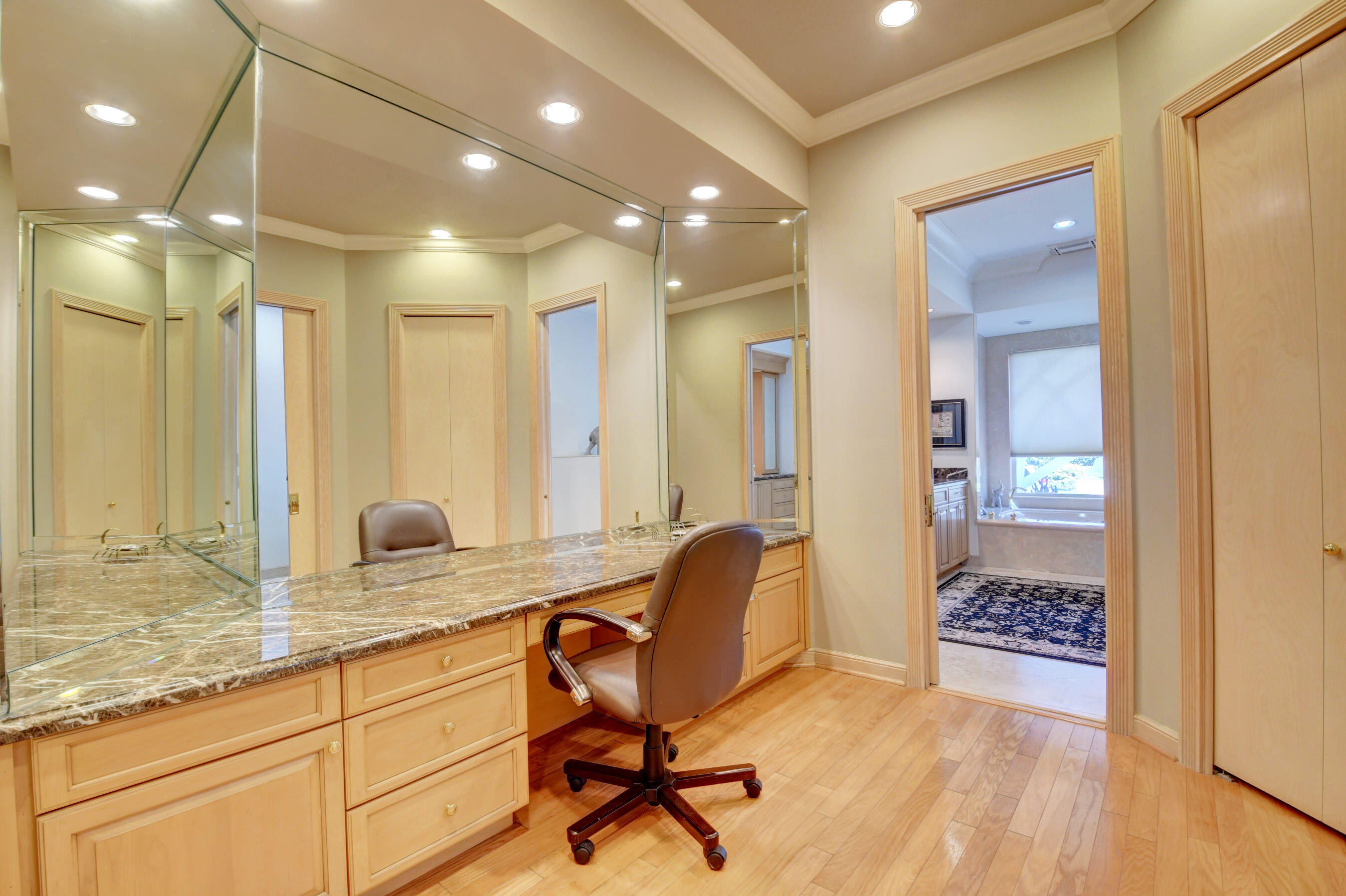 4800 Bocaire Boulevard Boca Raton, FL 33487 - Photo 27 of 76 sitting area primary bath