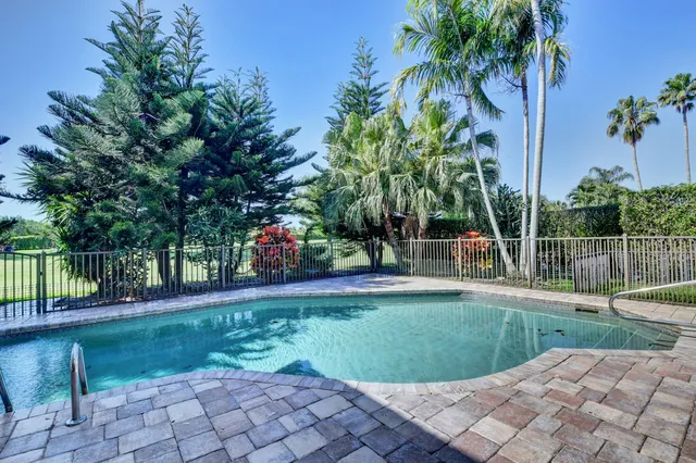 $1,995,000 | 4800 Bocaire Boulevard, Boca Raton, FL 33487