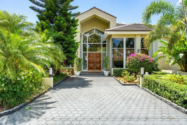 $1,995,000 | 4800 Bocaire Boulevard, Boca Raton, FL 33487
