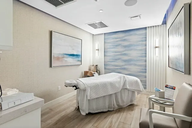 $1,995,000 | 4800 Bocaire Boulevard, Boca Raton, FL 33487