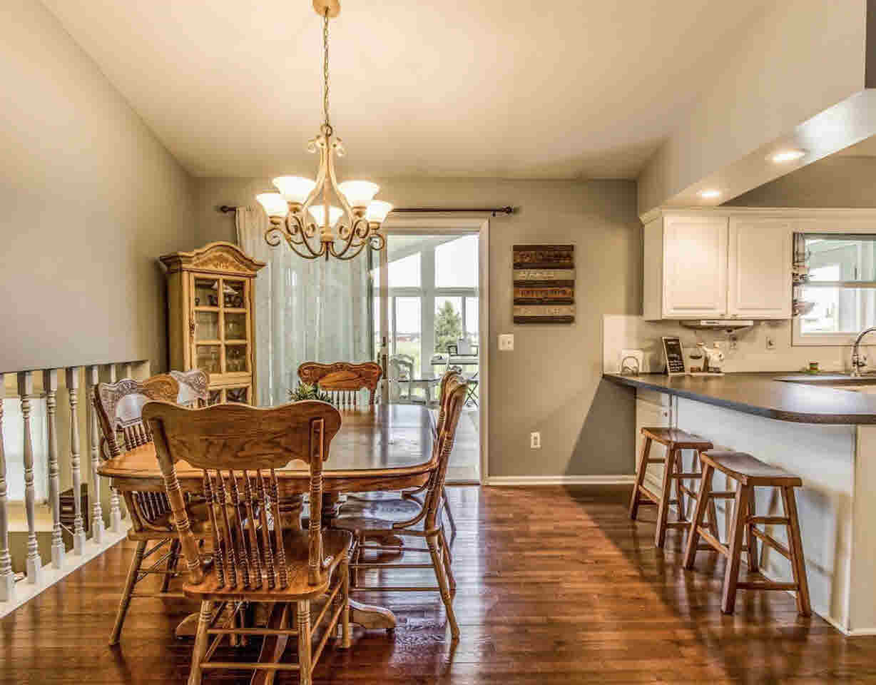 6036 Cook Road Swartz Creek, MI 48473 - Photo 8 of 36 21280056-7.JPG