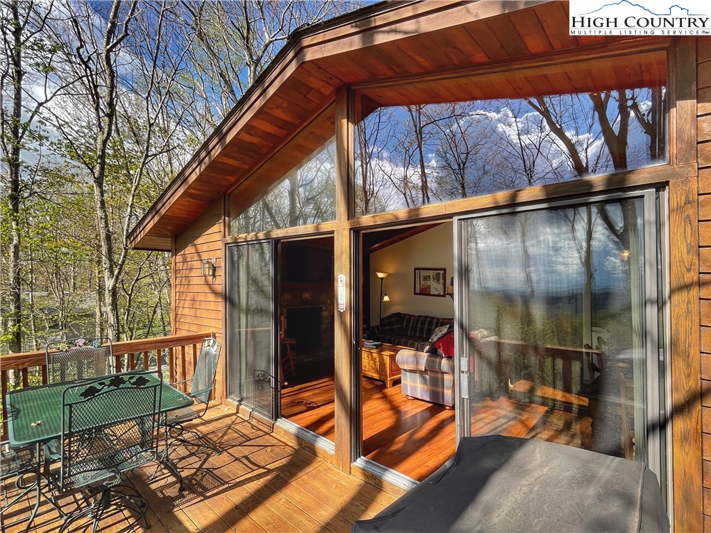 407 Pine Ridge Road Beech Mountain, NC 28604 - Photo 5 of 31 a view of outdoor seating