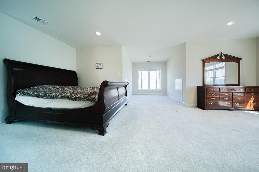 17255 Hardy Road Mount Airy, MD 21771 - Photo 17 of 44 Gallery Image 17