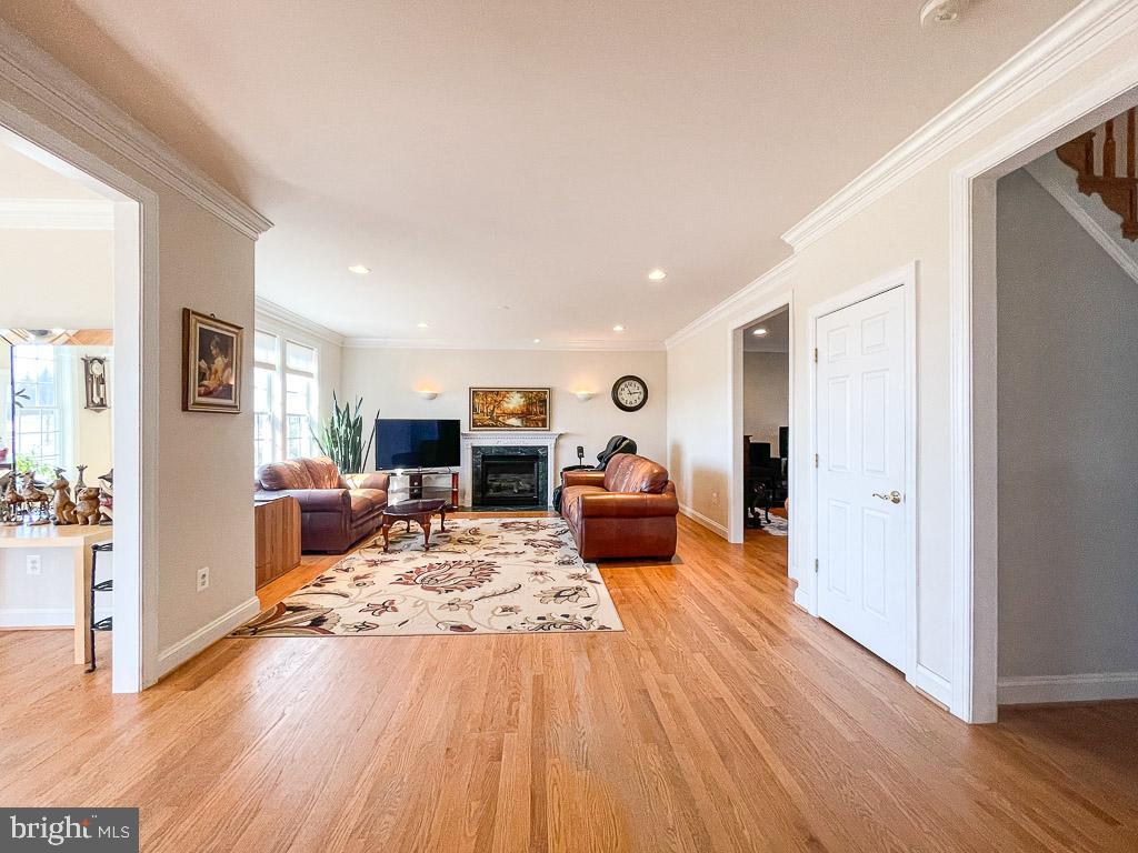 17255 Hardy Road Mount Airy, MD 21771 - Photo 3 of 44 Gallery Image 3
