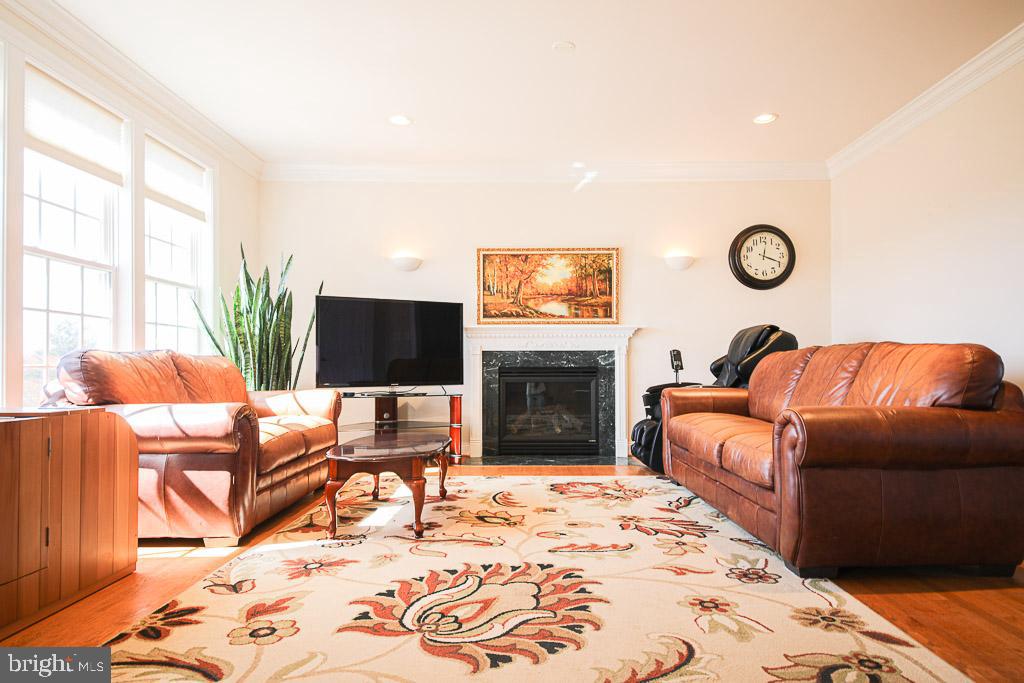 17255 Hardy Road Mount Airy, MD 21771 - Photo 6 of 44 Gallery Image 6