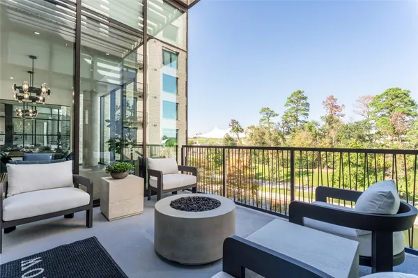 $7,505 | 1 Riva Row, Unit 106, The Woodlands, TX 77380