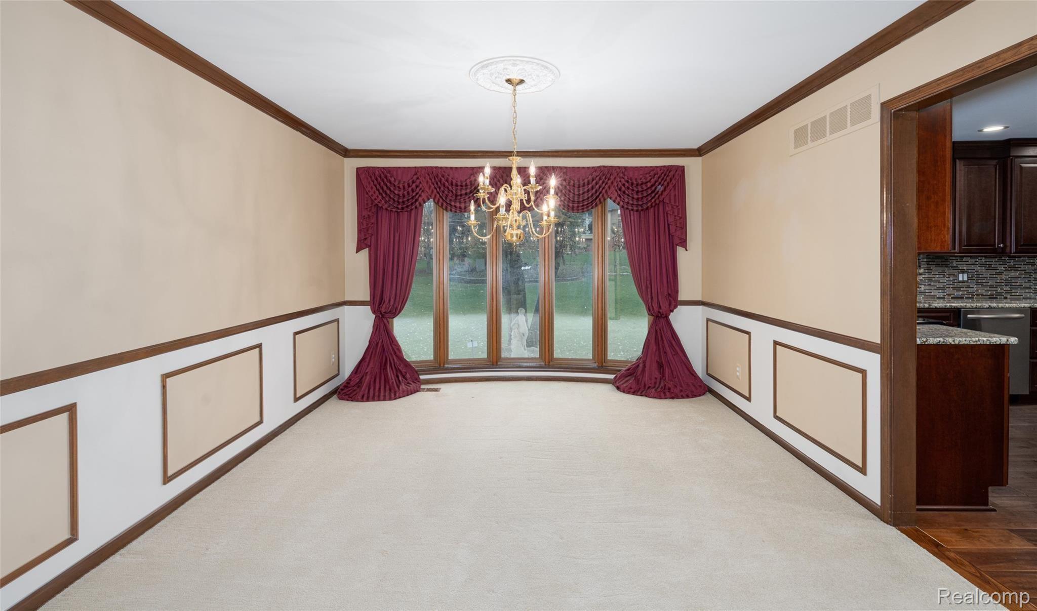 876 Snowmass Drive Rochester, MI 48309 - Photo 13 of 45 876 Snowmass Dr RHills INT-5.jpg