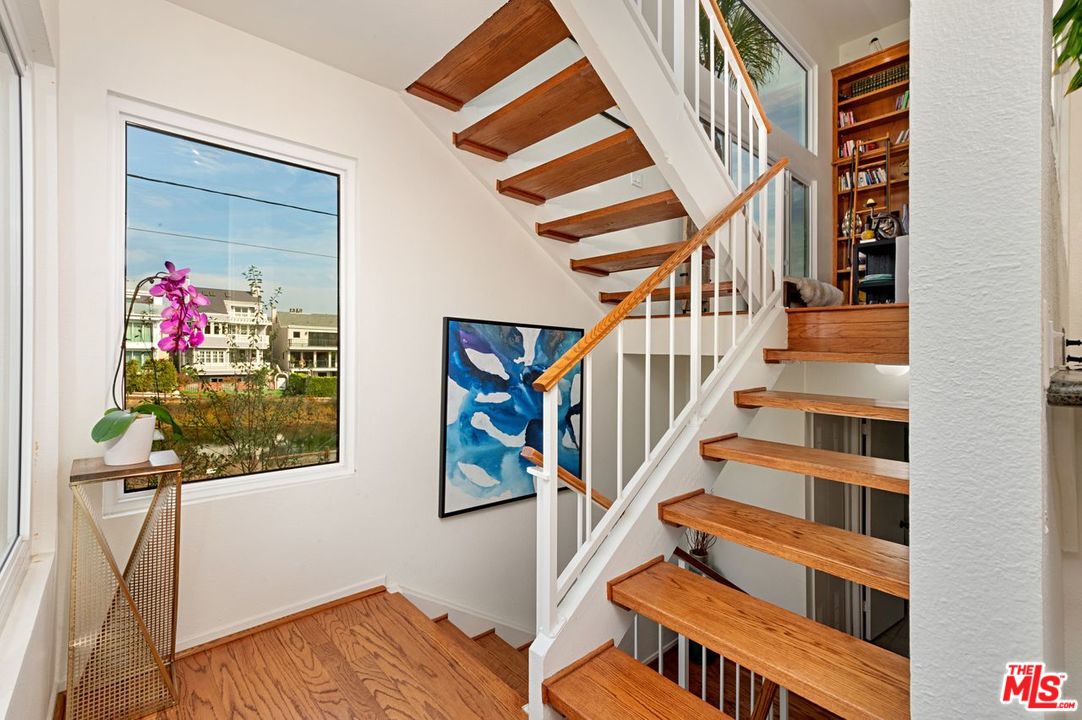 30 Quarterdeck Street, Unit 2 Marina del Rey, CA 90292 - Photo 14 of 29