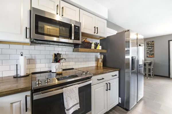 $189,900 | N6309 Lake Drive, Shawano, WI 54166