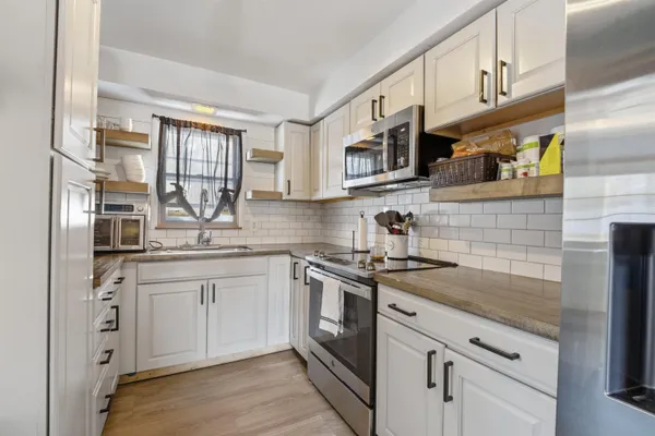 $189,900 | N6309 Lake Drive, Shawano, WI 54166