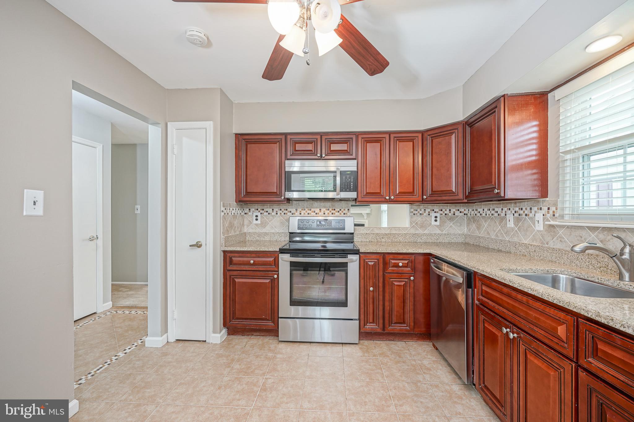 9 Emory Lane Mount Laurel, NJ 08054 - Photo 6 of 31