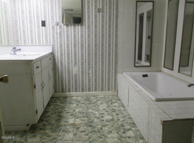 4256 Beaver Dam Road Lucedale, MS 39452 - Photo 18 of 31 FULL BATH