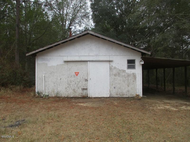 4256 Beaver Dam Road Lucedale, MS 39452 - Photo 25 of 31 WORKSHOP