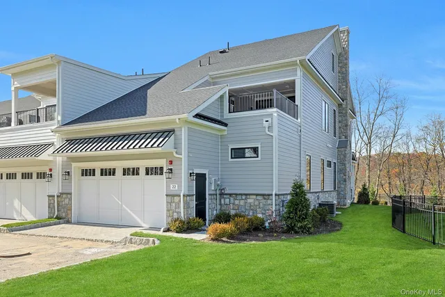 $2,299,000 | 22 Carriage Lane, Chappaqua, NY 10514