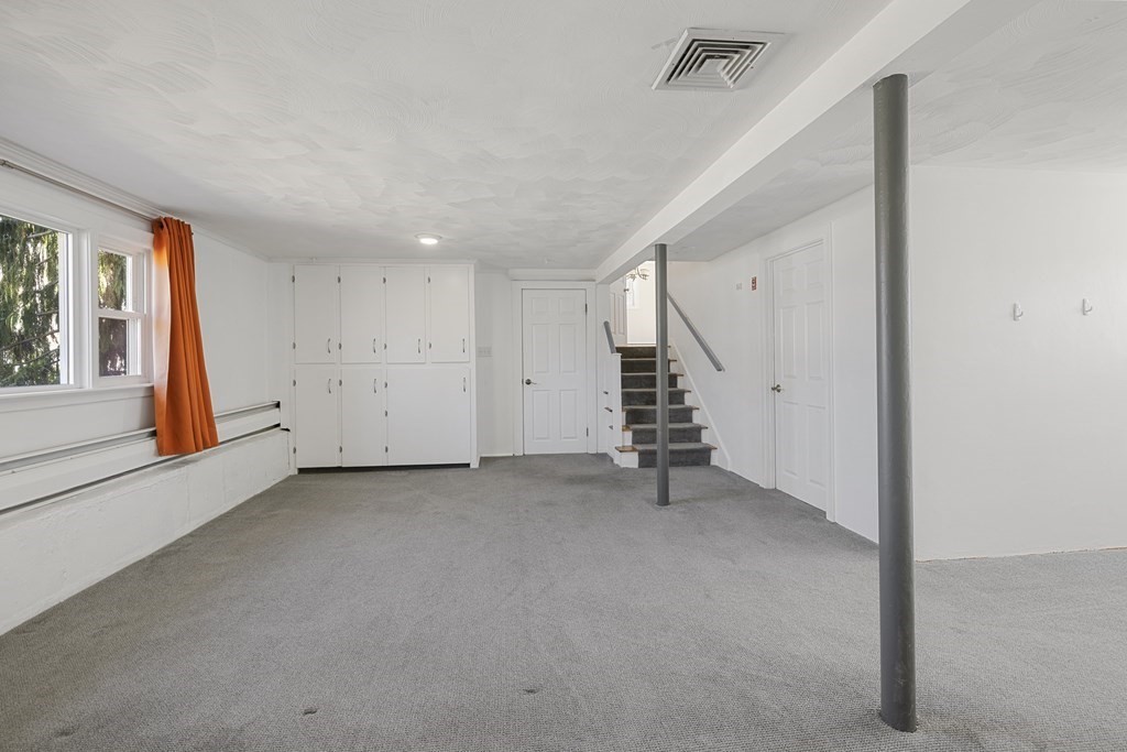 160 Ravenswood Road Waltham, MA 02453 - Photo 17 of 30