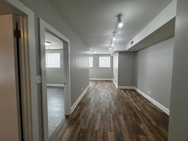 $1,995 | 5001 North Sawyer Avenue, Unit GDN, Chicago, IL 60625