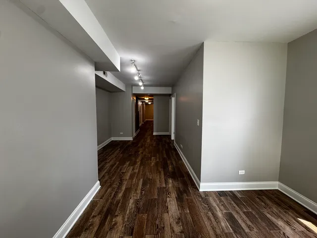 $1,995 | 5001 North Sawyer Avenue, Unit GDN, Chicago, IL 60625