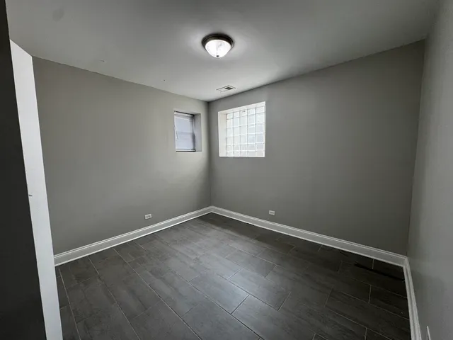 $1,995 | 5001 North Sawyer Avenue, Unit GDN, Chicago, IL 60625