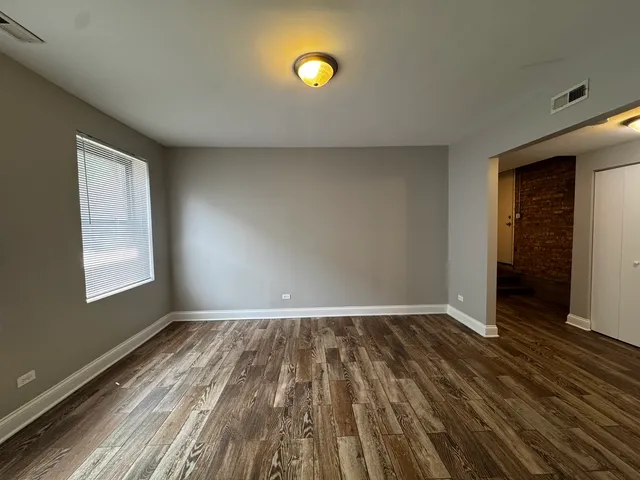 $1,995 | 5001 North Sawyer Avenue, Unit GDN, Chicago, IL 60625