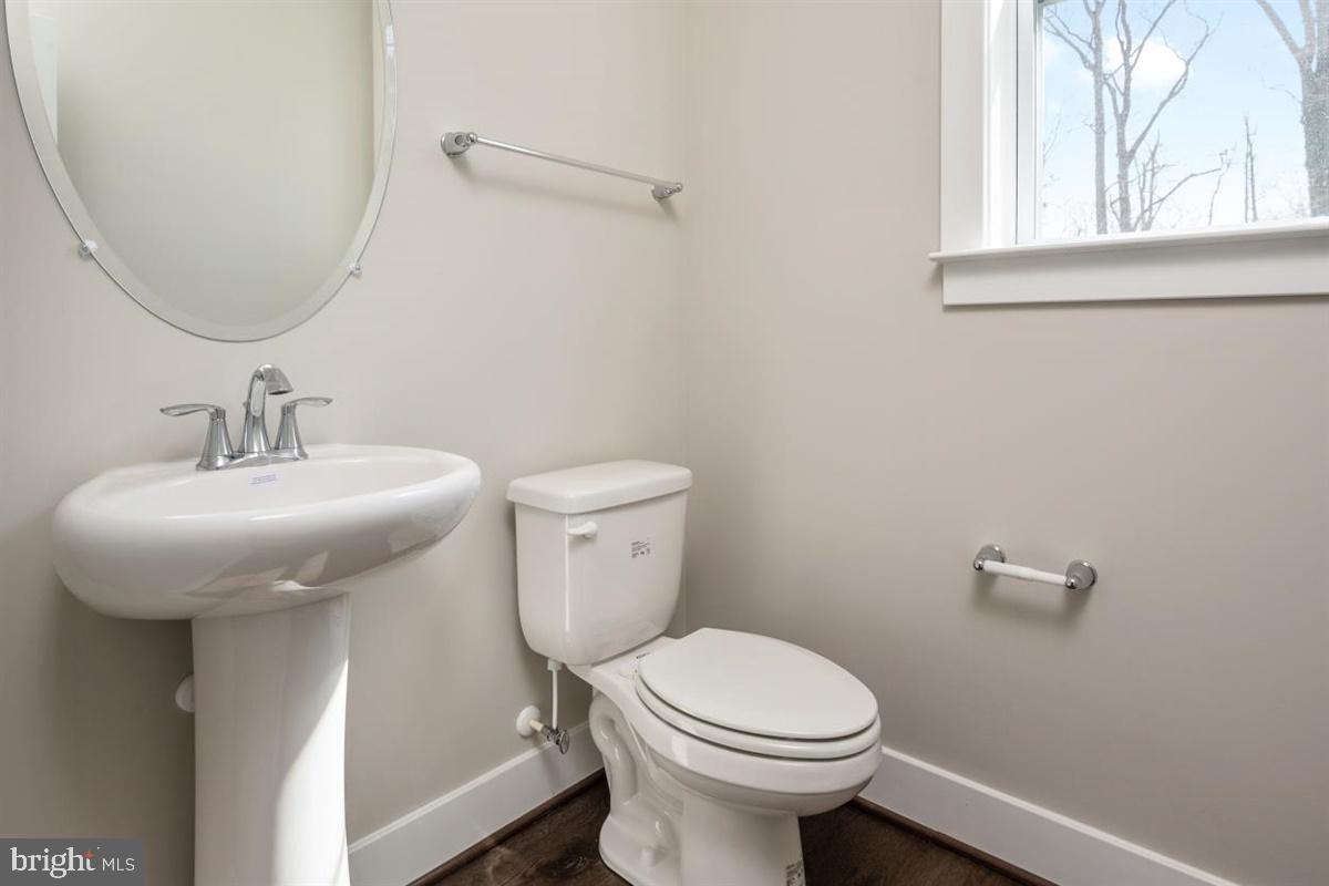 562 Broadneck Road Annapolis, MD 21409 - Photo 30 of 49 Gallery Image 30
