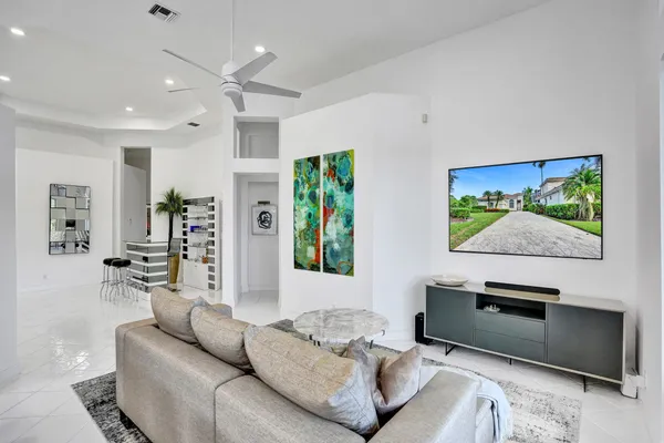 $14,000 | 251 Isle Way, Palm Beach Gardens, FL 33418