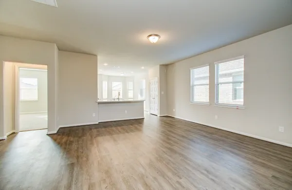 $2,600 | 8435 Moonlight Bay Circle, Baytown, TX 77523