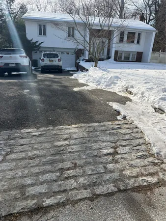 $624,999 | 11 Edscho Lane, Commack, NY 11725