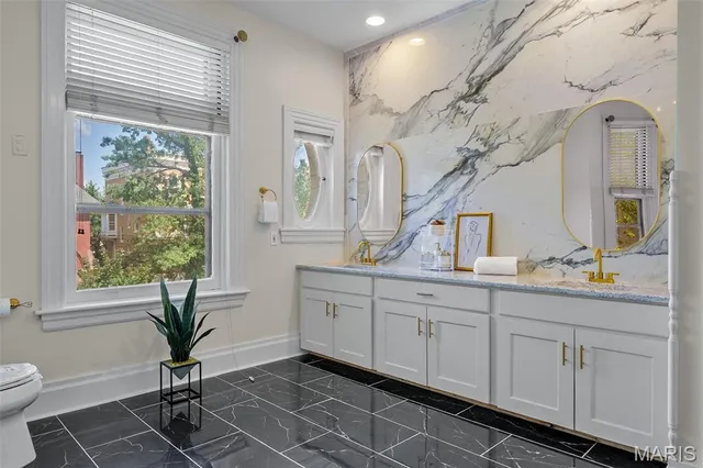 $925,000 | 4410 Westminster Place, St. Louis, MO 63108