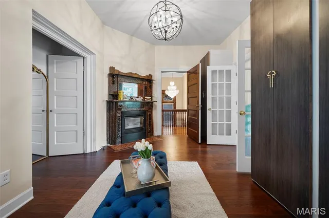 $925,000 | 4410 Westminster Place, St. Louis, MO 63108