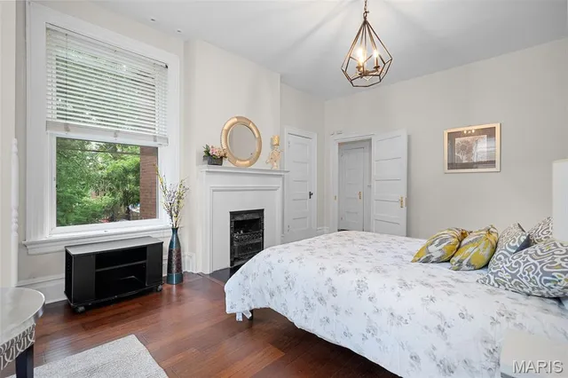 $925,000 | 4410 Westminster Place, St. Louis, MO 63108