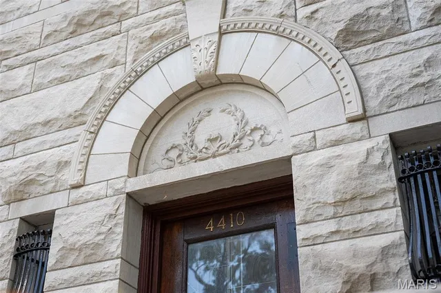 $925,000 | 4410 Westminster Place, St. Louis, MO 63108