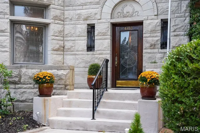 $925,000 | 4410 Westminster Place, St. Louis, MO 63108