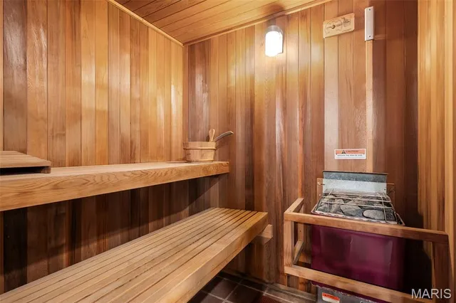 $925,000 | 4410 Westminster Place, St. Louis, MO 63108