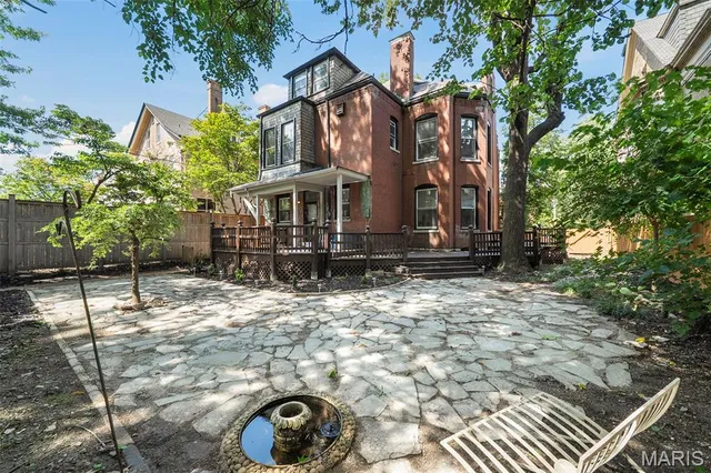 $925,000 | 4410 Westminster Place, St. Louis, MO 63108